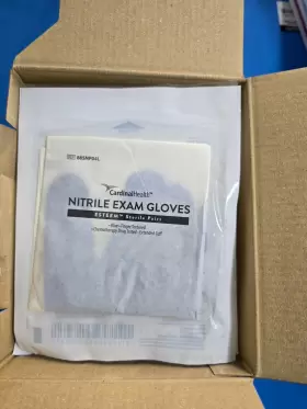 88SNP04L CARDINAL Nitrile Exam Gloves Sterile #3