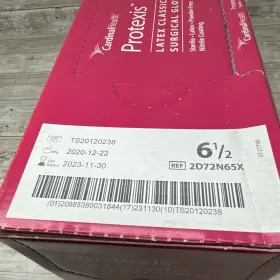 2D72N65X CARDINAL HEALTH Box Protexis Latex Classic Surgical #3