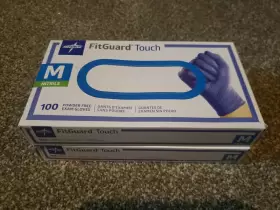 FG100M MEDLINE Fitguard Touch Nitrile Exam Glove Box