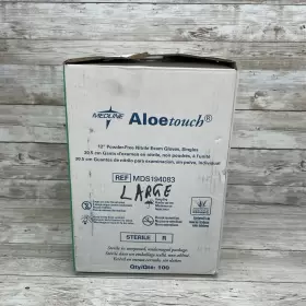 MDS194083 MEDLINE Box Aloetouch Powder Nitrile Exam Gloves #3