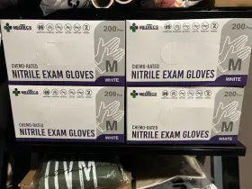 RM240101 MEDTECS Chemo Nitrile Exam Gloves Powder Latex