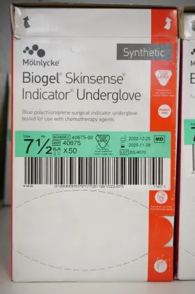 40675 MOLNLYCKE Biogel Skinsense Indicator Glove Box