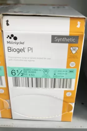40865 MOLNLYCKE Biogel Pi Polyisoprene Box