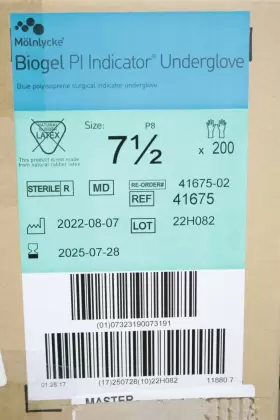 41675 MOLNLYCKE Biogel Pl Indicator Underglove