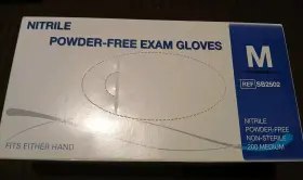 SB2502 NITRILE Box Exam Gloves Powder