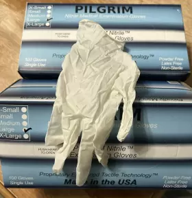 K905765 PILGRIM Nitrile Exam Gloves Powder #2